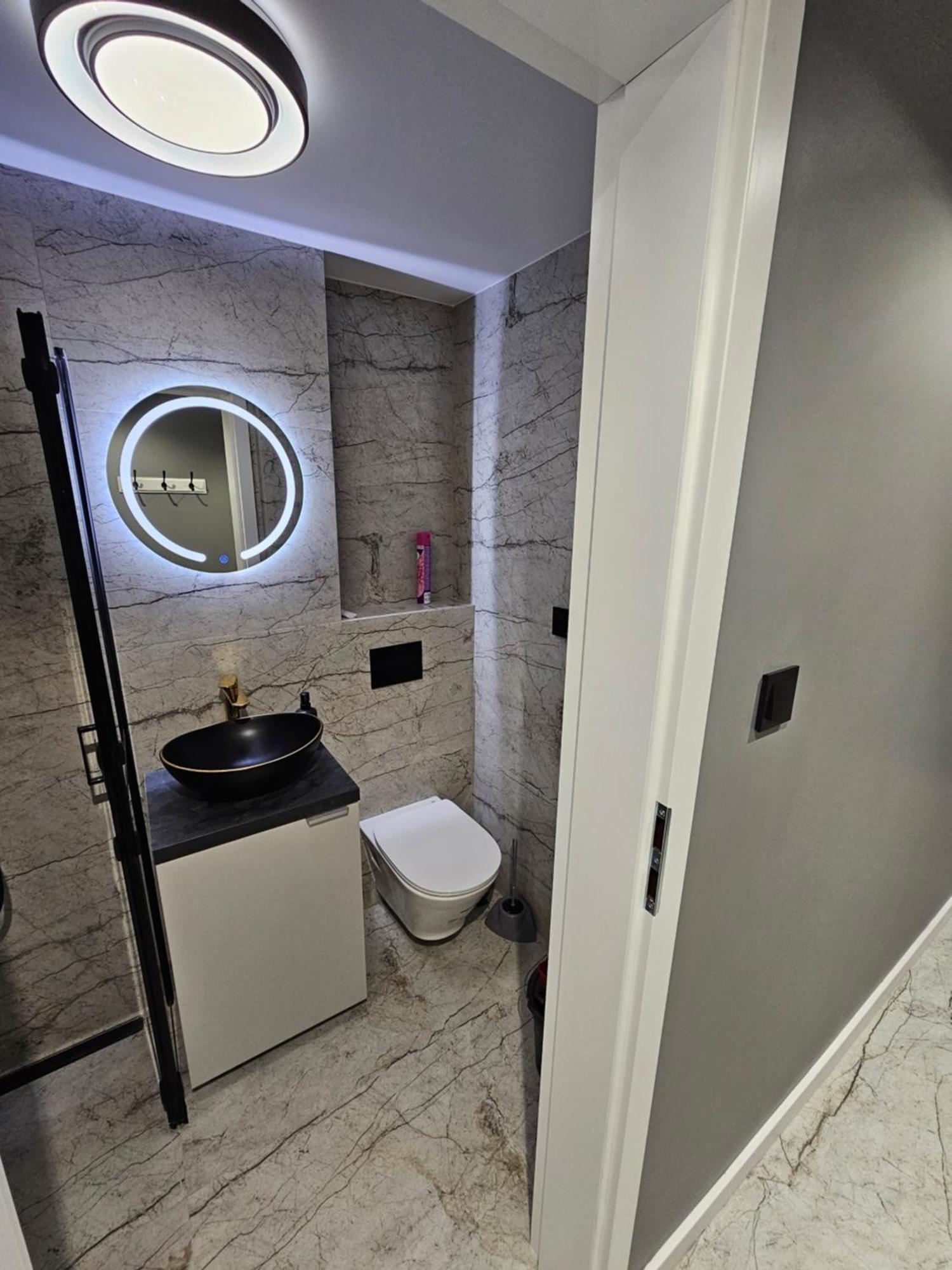 Apartament Z Jacuzzi Klimatyzacja Prywatny Parking Radom Buitenkant foto
